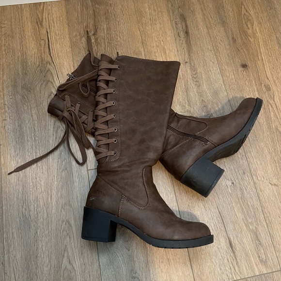 Rocket Dog Lace Back Boots - Picture 8 of 8